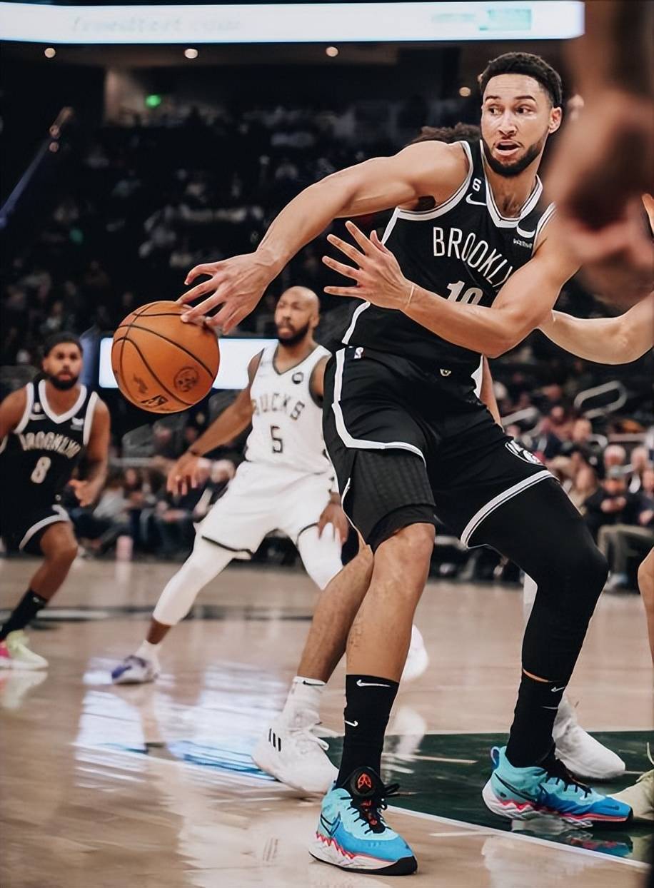 博尔顿客场小胜，雄鹿稳居积分榜榜首的简单介绍