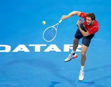 法兰克福决胜底线对手,为胜利奋勇拼搏 法兰克福决胜底线对手,为胜利奋勇拼搏